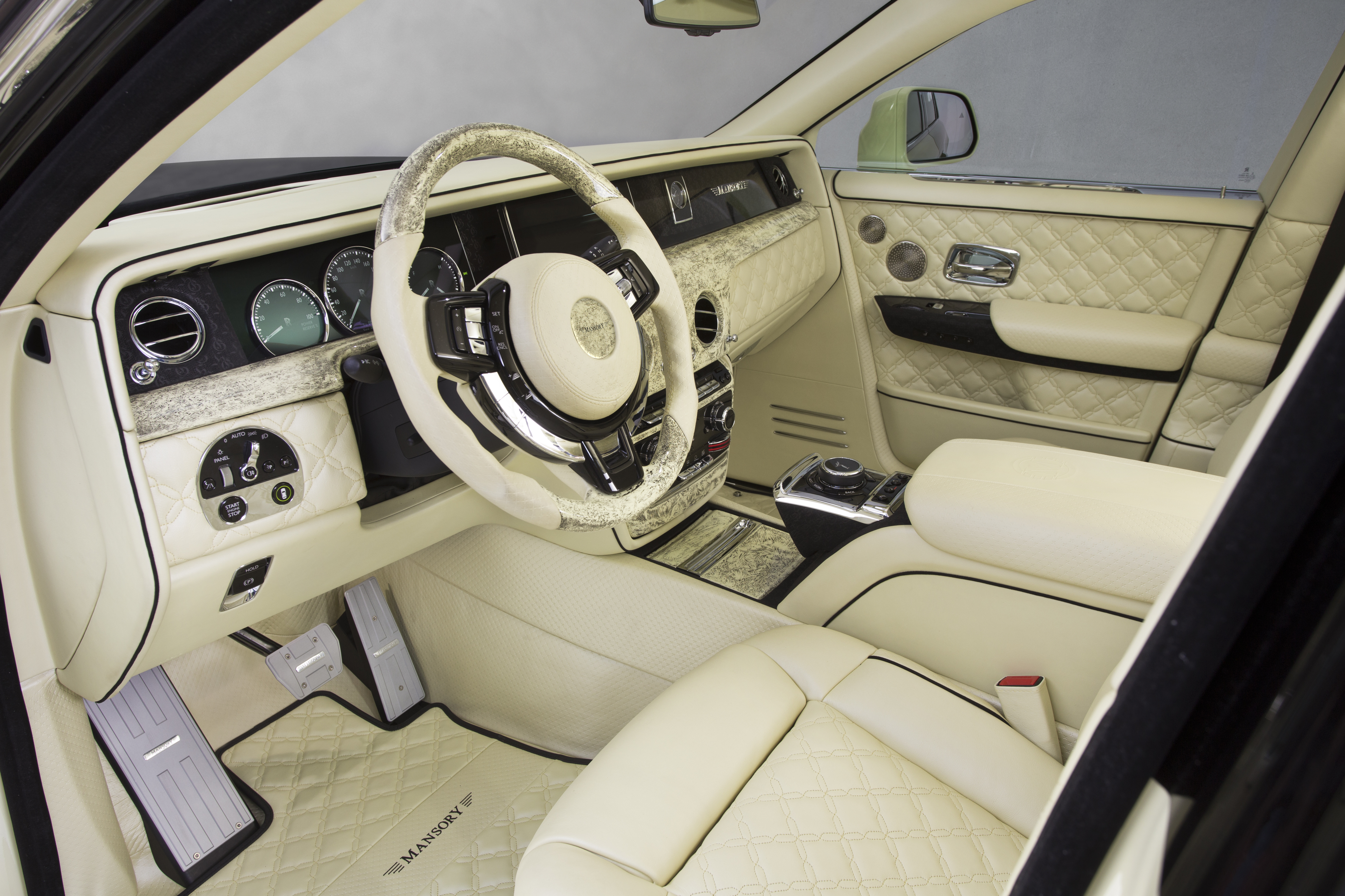 Discover the Luxurious Features of the New Rolls Royce Phantom